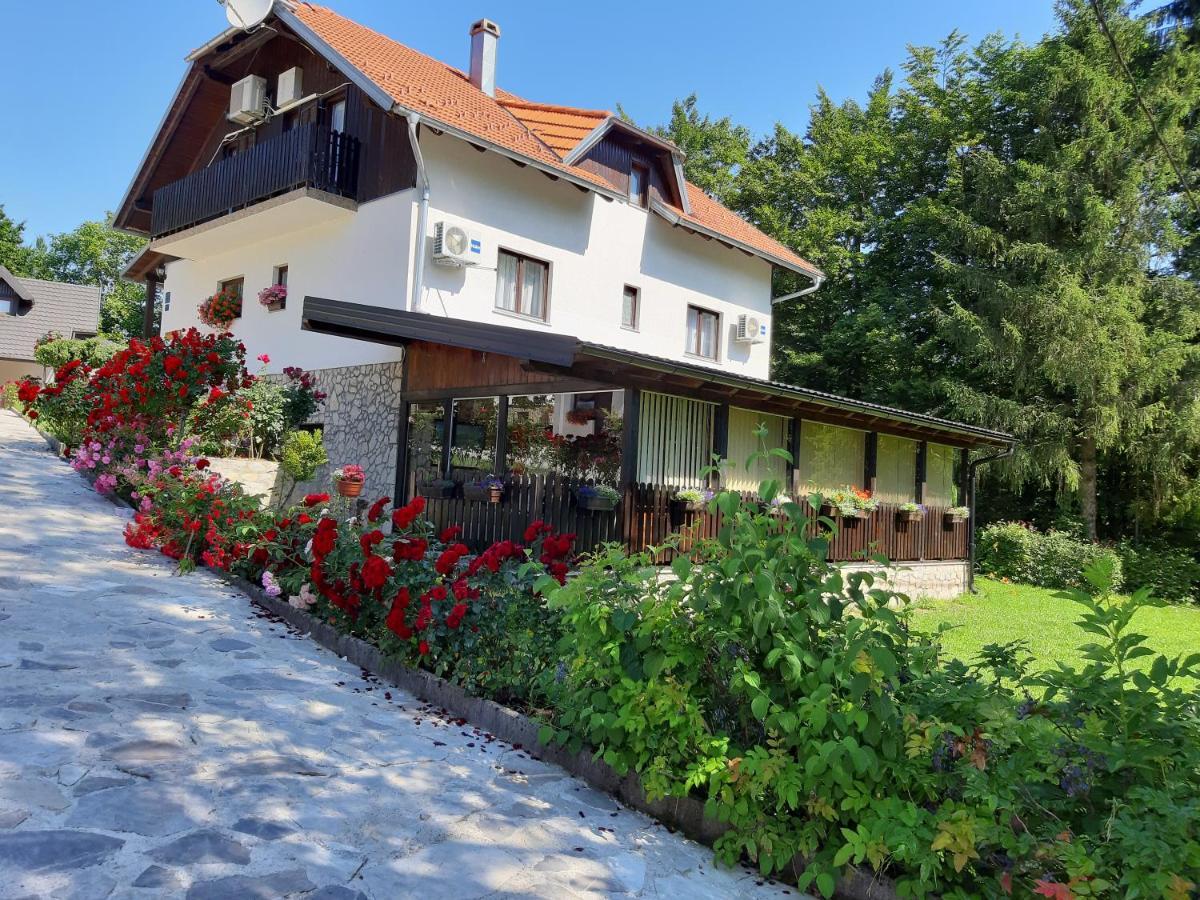 Hotel Pansion Breza Plitvička Jezera Exterior foto