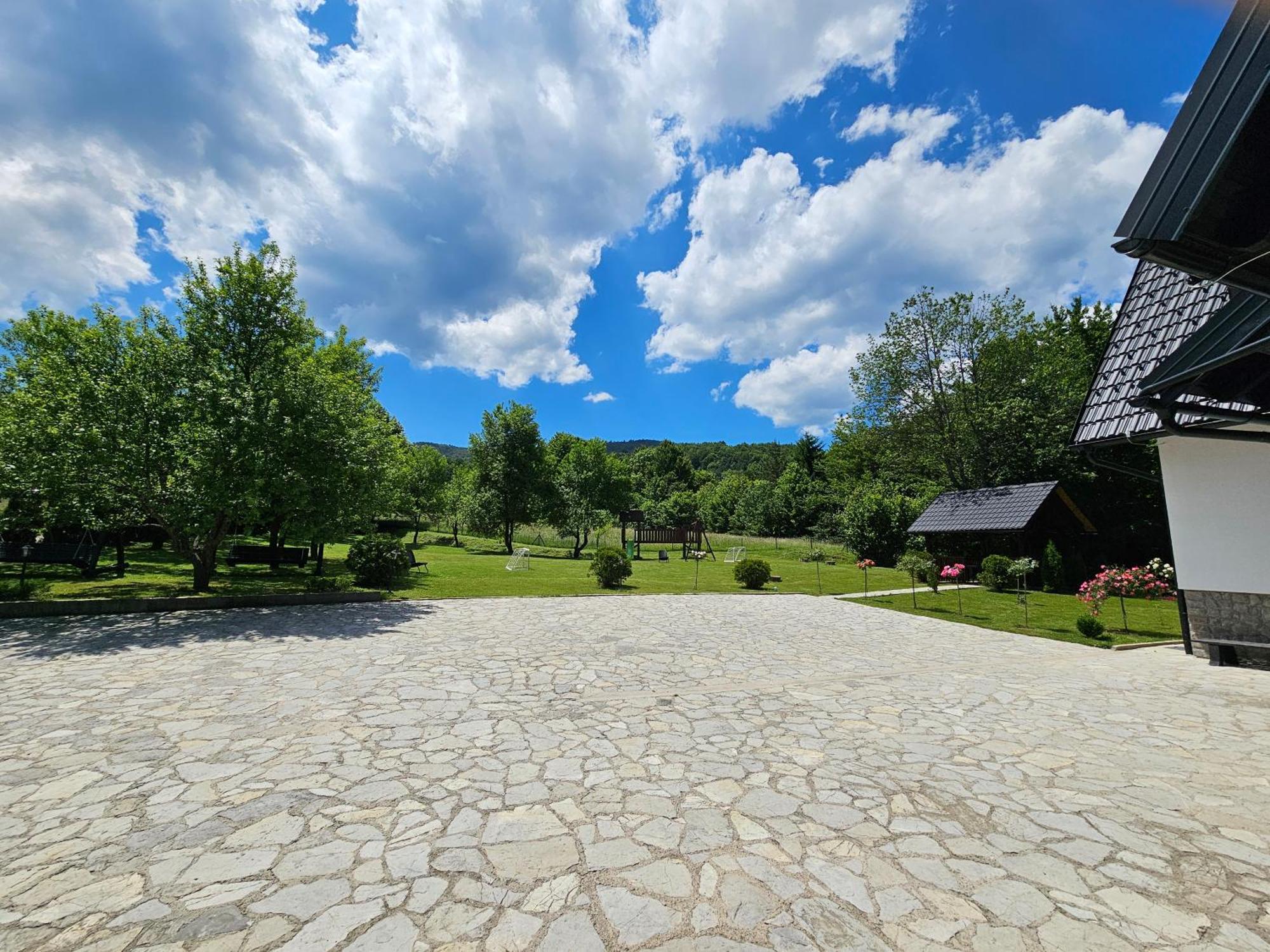 Hotel Pansion Breza Plitvička Jezera Exterior foto