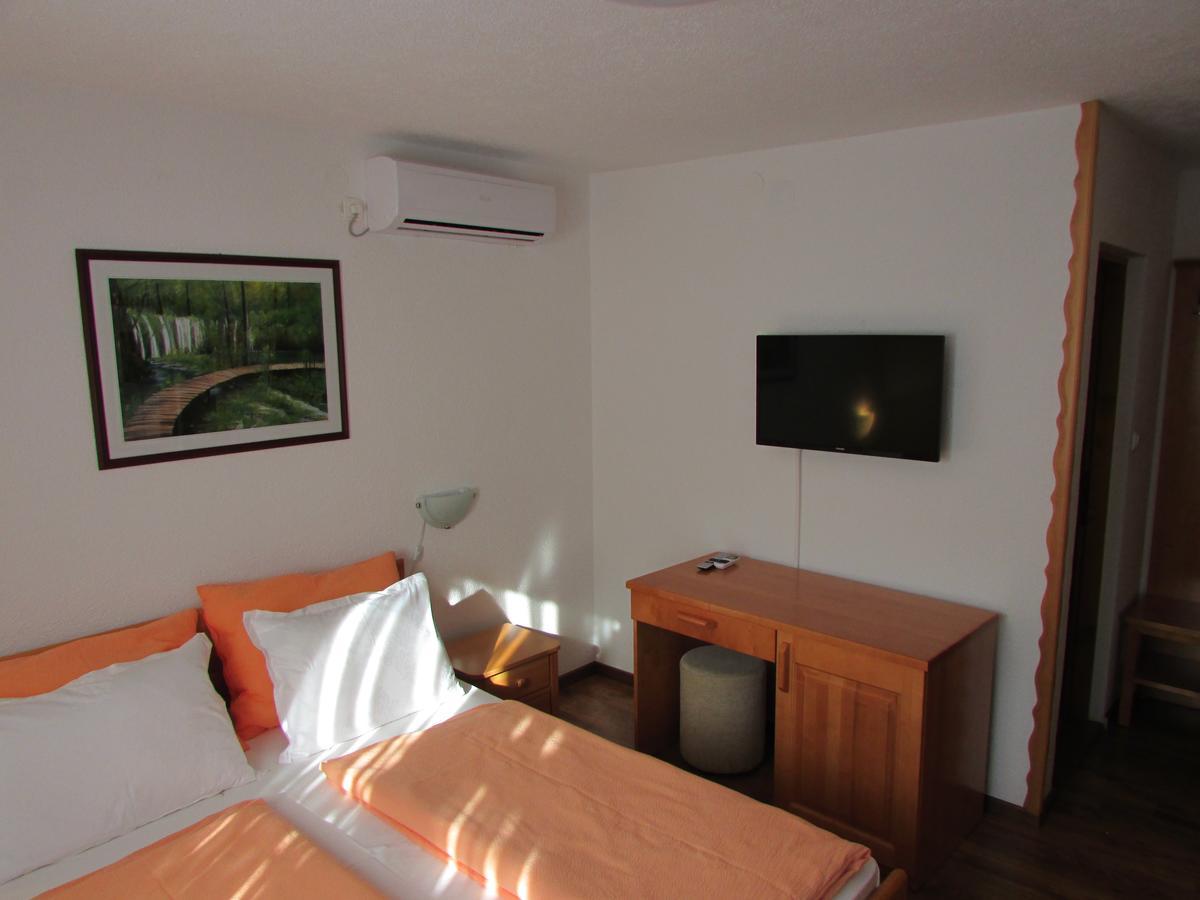 Hotel Pansion Breza Plitvička Jezera Exterior foto